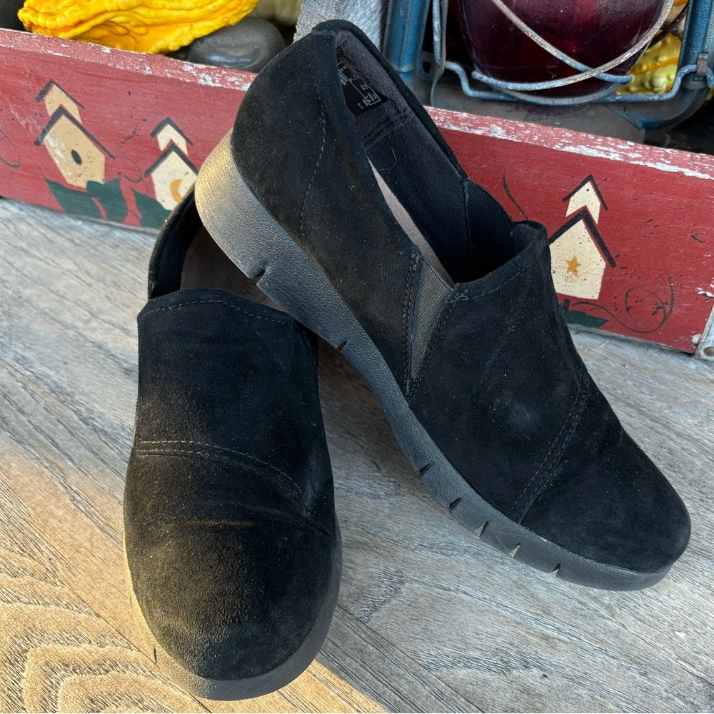 Clarks Daelyn Monarch‎ Suede Loafers